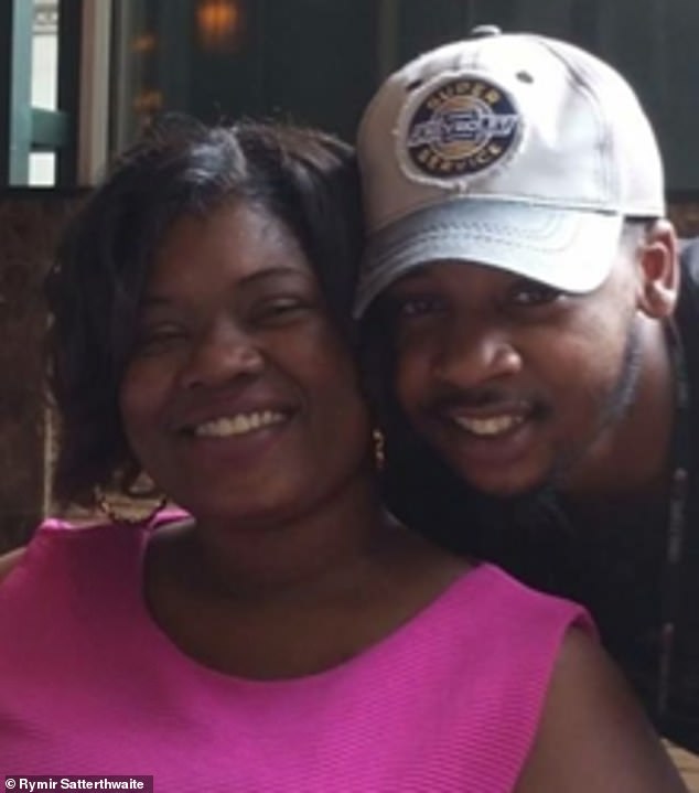 Rymir said: If Mr. Carter values ​​the ideals of honor and protection of children, as he states in his letter, should he move forward with transparency? He continues to swerve and avoid (pictured with his mom Wanda)