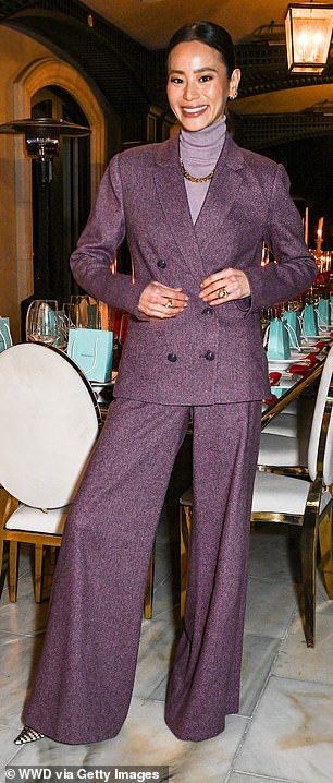 Also present was the American actress Jamie Chung, 41, who attracted attention in a striking purple suit.