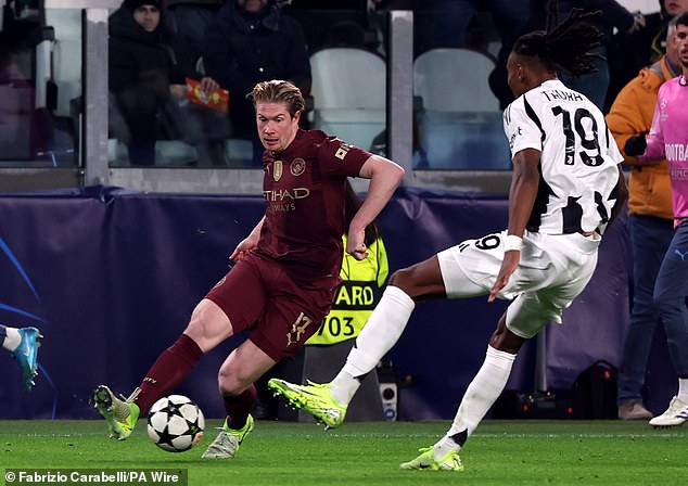 Kevin De Bruyne also tried to come back on foreign soil but couldn't open the lock