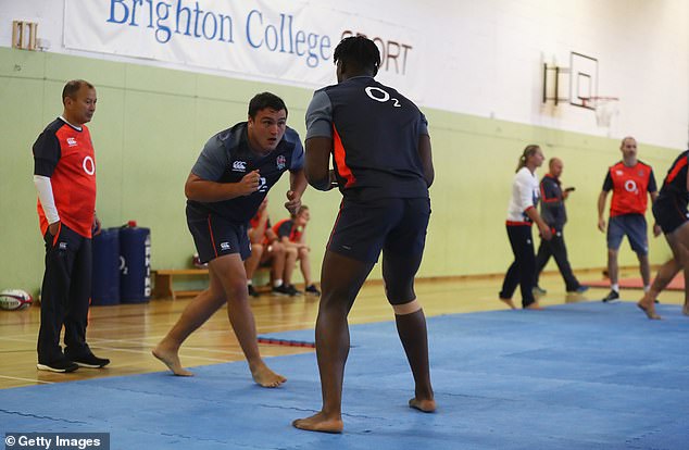 Professional rugby teams regularly practice disciplines such as judo in training to hone their skills and knowledge in the contact area.