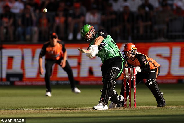 1734266256 871 Worrying scenes unfold in opening Big Bash clash as Melbourne