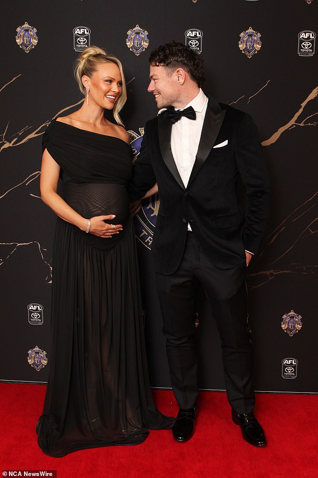 The 2024 Brownlow Medal welcomed future families as AFL WAGs including Jules Neale (with Lachie) debuted their baby bump on the red carpet.