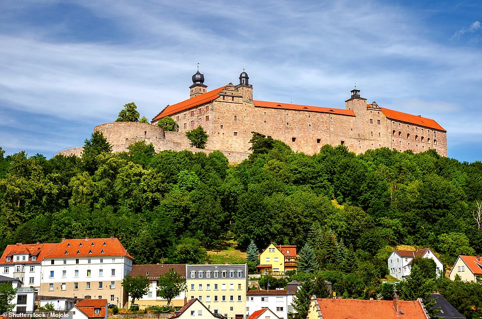 According to Discover Bavaria, the first reference to Plassenburg Castle dates back to the year 1135. The tourist office adds: 