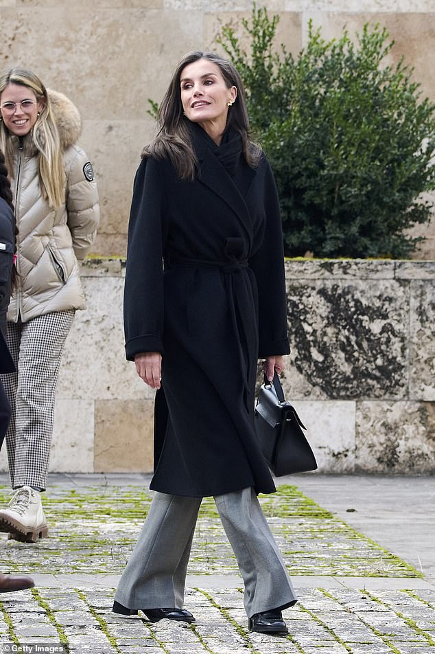 Queen Letizia, 52, arrives yesterday at the Yuso Monastery in San Millán de la Cogolla for the closing of the XVII International Seminar on Journalism and Language