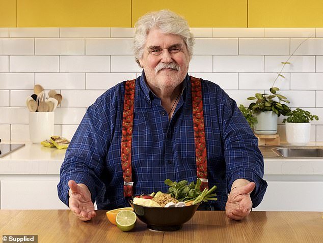 Iain 'Huey' Hewitson was a fixture on Australian television for decades thanks to his popular afternoon cooking shows, and now he's made a surprise return to TikTok.