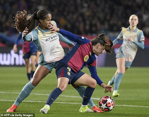 Mary Fowler cut a largely peripheral figure as Barcelona taught Matildas hopefuls Manchester City a lesson with their 3-0 win in the Women's Champions League.