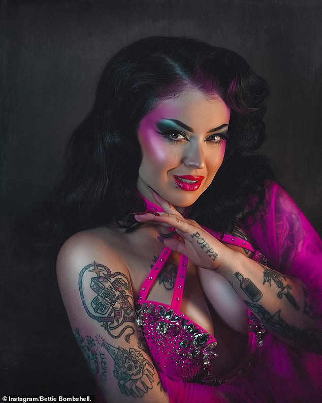 Australian burlesque performer Bettie Bombshell, who was part of the cast of Oracle, claims she is owed $7,000 on top of her pension after initially accepting a large martini glass as payment.