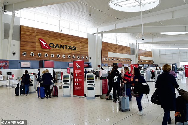 Qantas has sought to reassure passengers that industrial action by maintenance engineers will not affect the airline's flights in the run-up to Christmas.