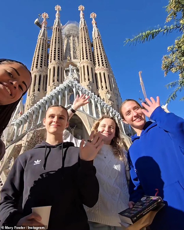 Fowler and his Manchester City teammates looked at Barcelona while traveling