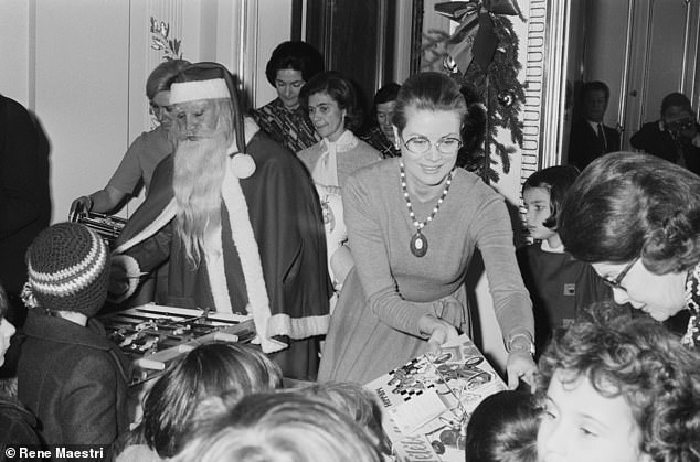 Princess Grace of Monaco gave gifts to children in 1973