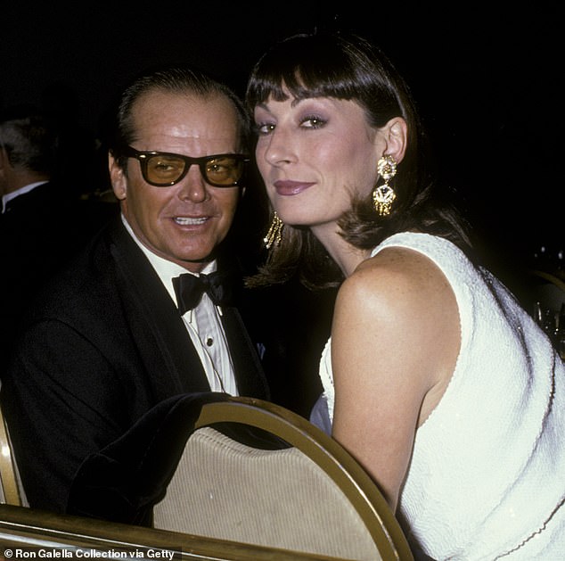 Both Anjelica and Nicholson began an on-and-off relationship from 1973 until its end in 1990; seen in 1986 in Beverly Hills