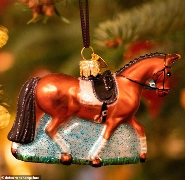 A third ornament that caught the attention of royal observers depicts a Frederiskborg horse.