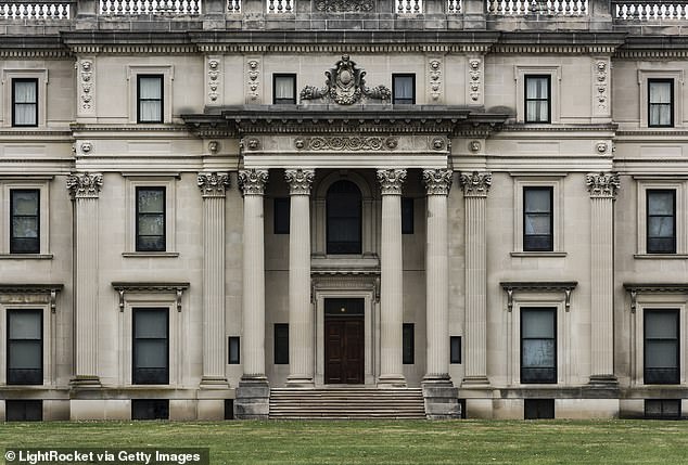 The house was owned by Frederick and Louise Vanderbilt. Frederick purchased the Langdon House in Hyde Park in 1895. He then built a new house that mimicked the palaces of the European nobility and the house became the model for other country houses by the extremely wealthy.