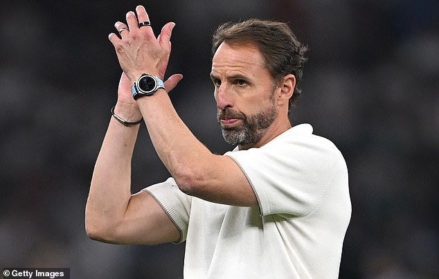 Southgate applauds fans after England lost 2-1 to Spain in UEFA Euro 2024 final