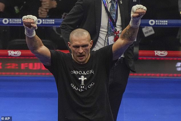 Dubois was present in Riyadh when Usyk prevailed again against Fury