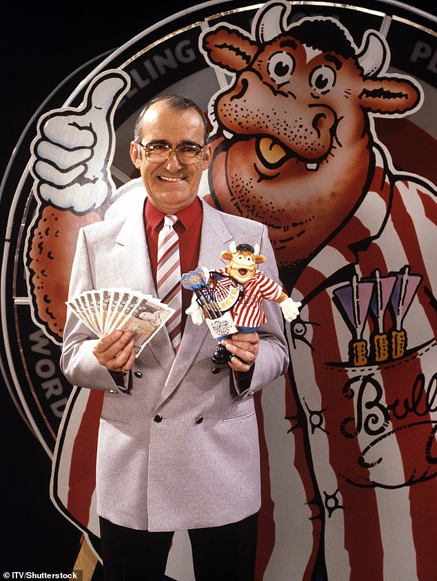 Jim Bowen photographed at Bullseys in 1984