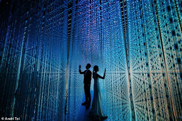 The winner of the Couple Portrait category went to Andri Tei in Singapore. The photograph was taken at teamLab Future World at the Singapore Art and Science Museum.