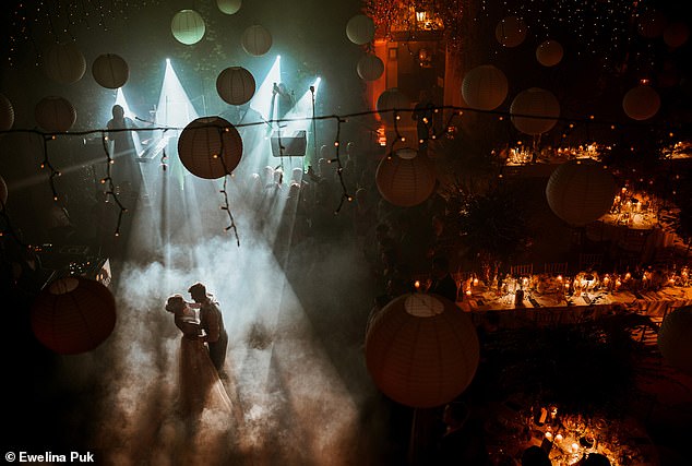 The Dance Floor category was won by Ewelina Puk in Poland. He captured this moment during the couple's first dance, after the sun had set.