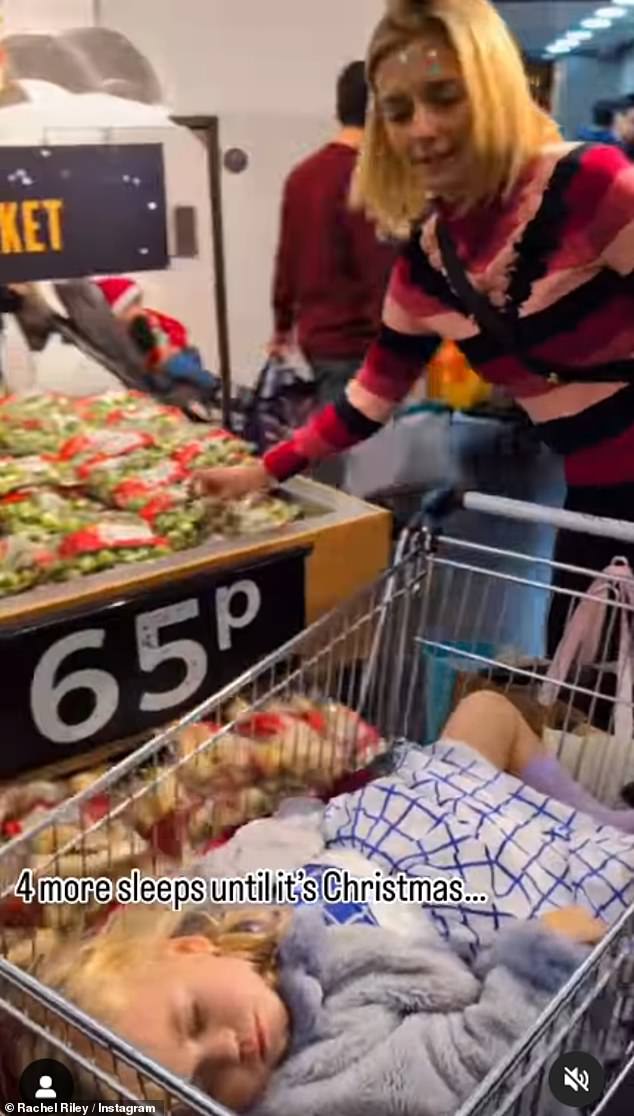 The Countdown star, 38, proved she can do it all as her youngest daughter Noa slept peacefully in a shopping trolley while she stocked it up with festive food at Marks & Spencer.