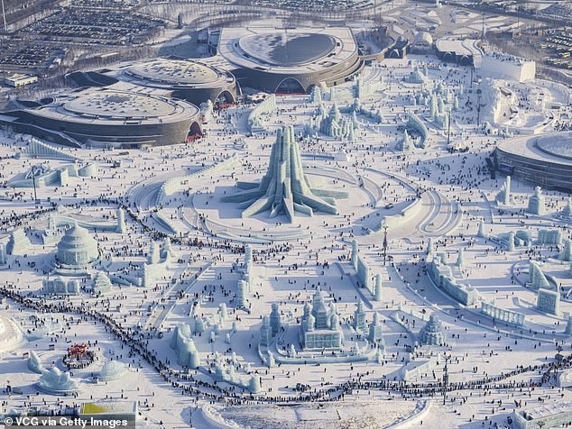 From amazing ice sculptures to carnival rides, the festival has it all and has attracted thousands of people to visit the world's largest ice and snow sculpture exhibition.