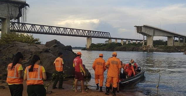 1734978288 317 Brazilian bridge collapse caught on camera two dead and fourteen