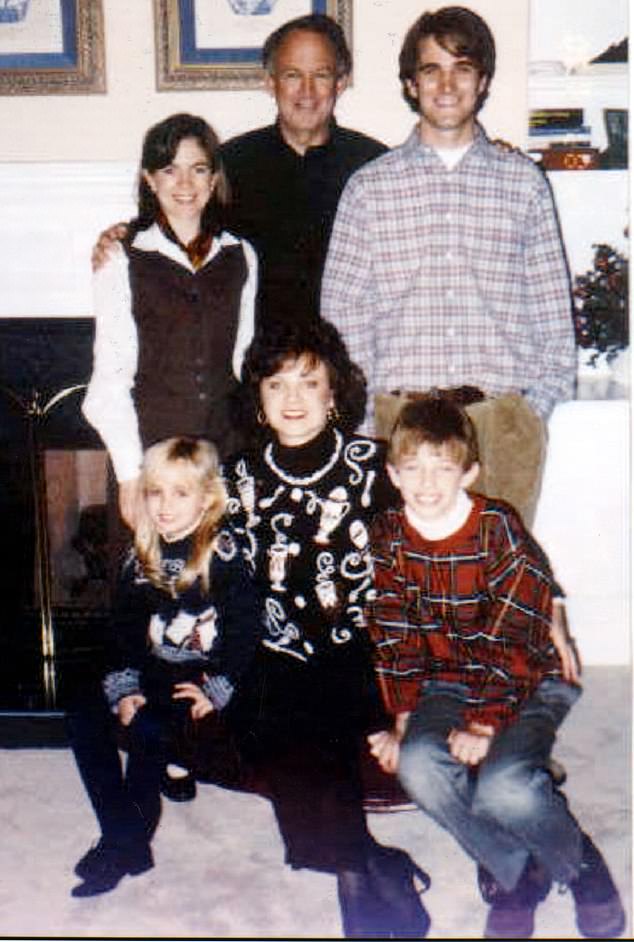 The grieving father believes developments in DNA testing could unlock the mystery of his daughter's murder. In the photo: JonBenét Ramsey with family, top left-right: stepsister Melinda (stepsister), her father and stepbrother John. Center front: mother Patsy and brother Burke