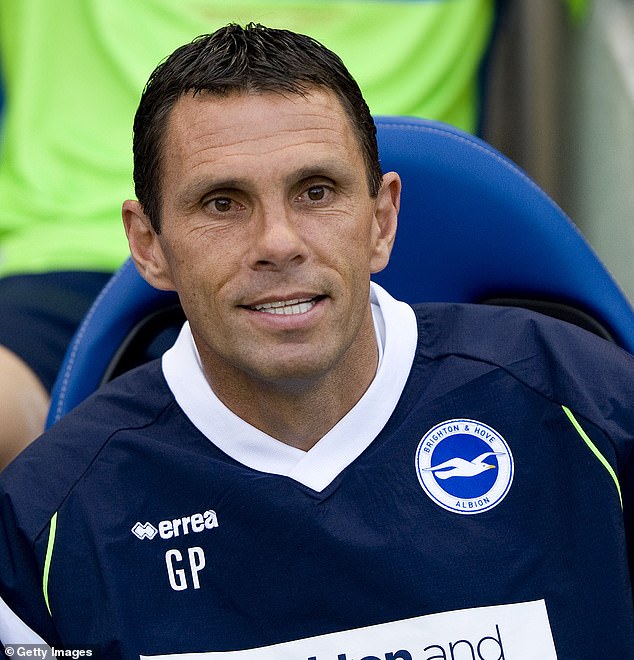 Poyet's technical direction is known in England for his time at Brighton and Sunderland.