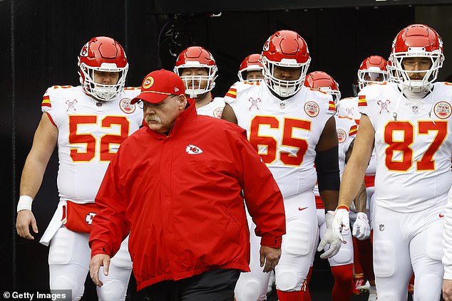 Reid's players gave him the perfect gift of the AFC's No. 1 seed with a win over the Steelers