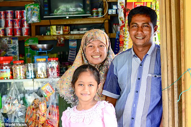 In 2006, Khairani married her husband Surdirman and the couple had a little girl.