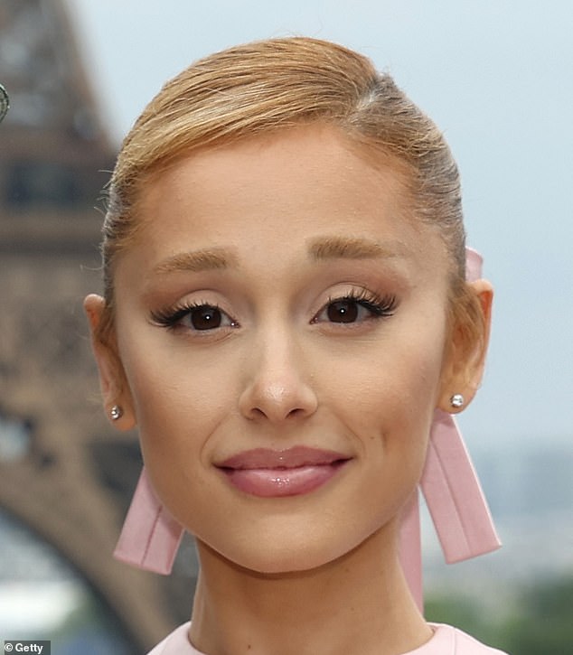 Women ask for Ariana Grande's nose, which doctors describe as a 'classic'