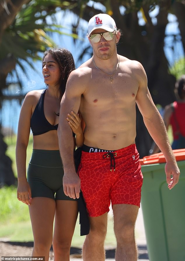 It looks like Jayden has found new love as he was spotted getting up close and personal with a mystery brunette on the Gold Coast on Saturday.