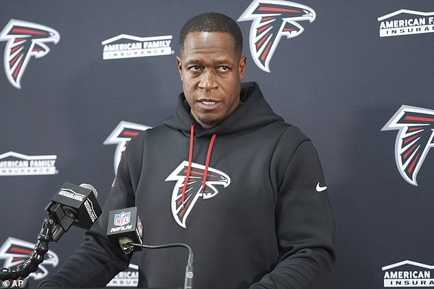 Falcons coach Raheem Morris was criticized for his decision not to call a timeout late in the game.