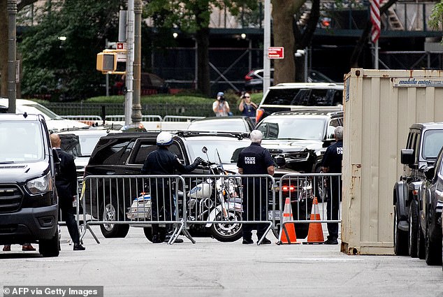 The former president's motorcade was spotted at the 2nd US Circuit Court of Appeals in Manhattan on Friday morning