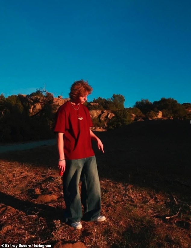 The images showed Jayden on what appeared to be a hike, wearing a red T-shirt and oversized blue jeans.