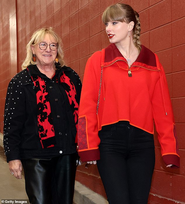 The source added that Taylor is also coordinating with Travis' mother, Donna, to 