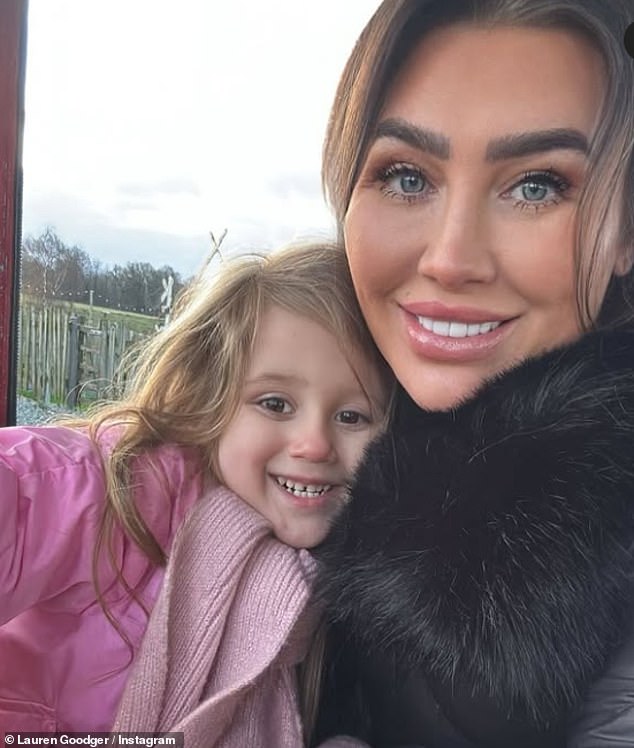 The TOWIE star, 38, explained that her three-year-old daughter was diagnosed with tonsillitis and received treatment the day before in hospital.