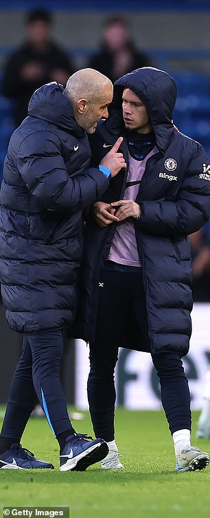 Mudryk pictured with Chelsea manager Enzo Maresca