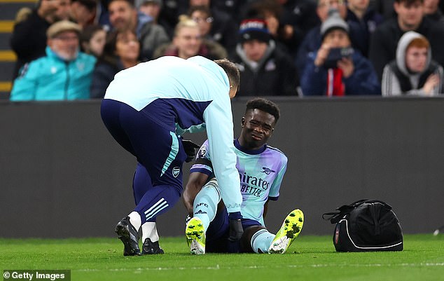 Arsenal star Saka was forced off due to injury during his team's trip to Selhurst Park.