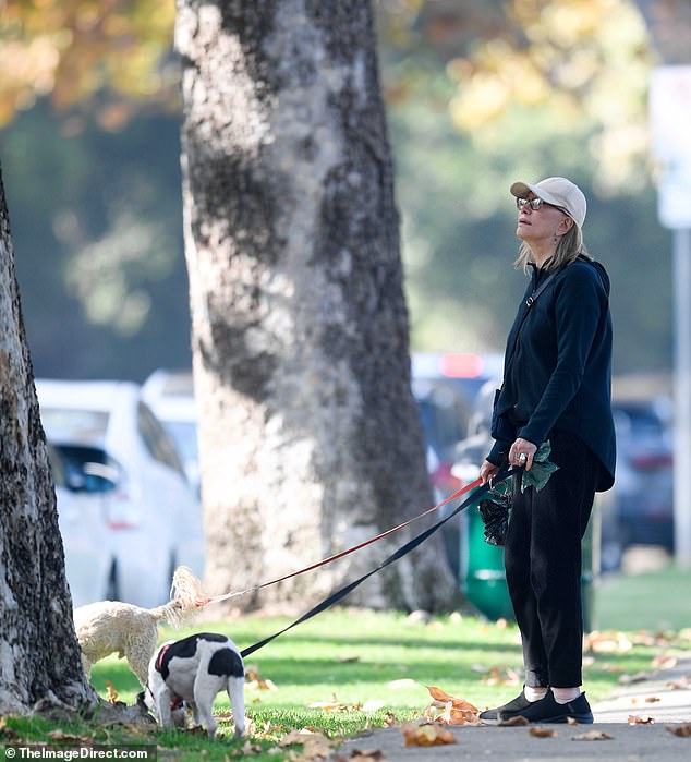 She was unrecognizable from her heyday thanks to her minimal makeup and shoulder-length blonde hair, which contrasted with the voluminous brunette locks she wore decades before.