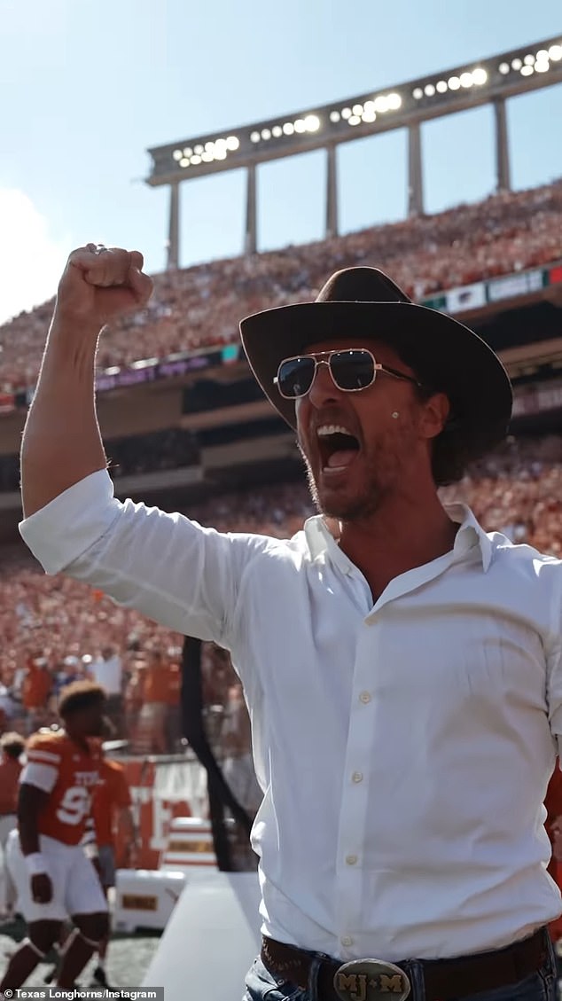 The Oscar winner, 55, seemed excited to cheer on his alma mater, the University of Texas at Austin, but unfortunately the Georgia Bulldogs beat the Texas Longhorns 22-19.