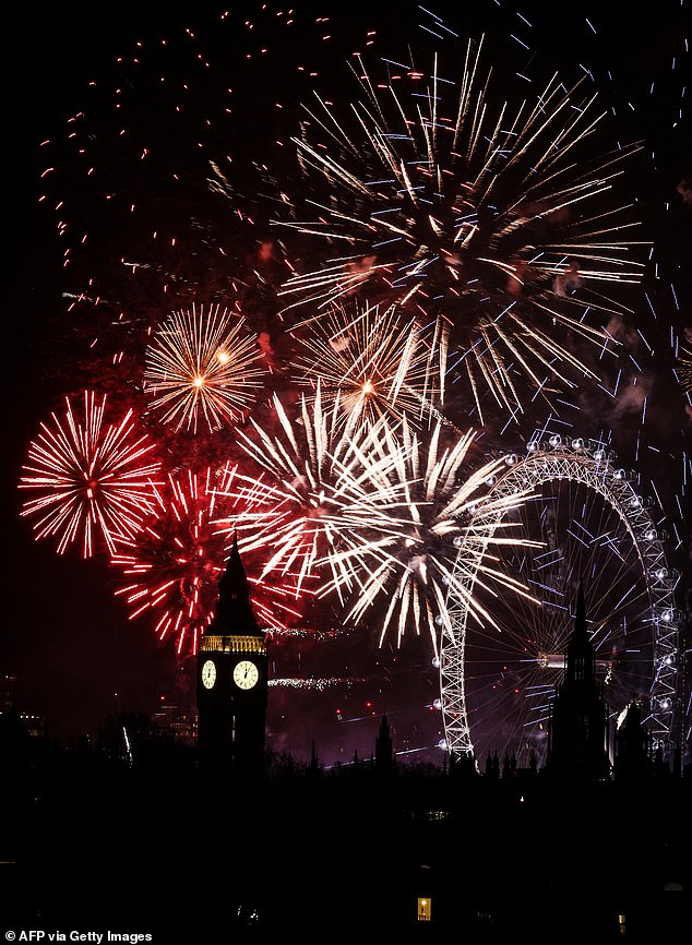 Fireworks explode in the sky around the London Eye and the Elizabeth Tower, commonly known by the name of the clock bell, 'Big Ben', at the Palace of Westminster, home of the Houses of Parliament, in central London , shortly after midnight. January 1, 2025