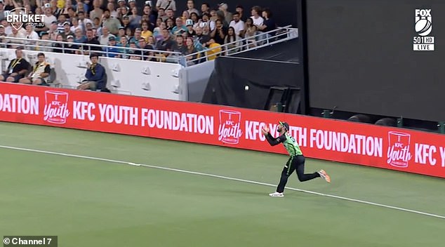 Maxwell caught a great shot from Will Prestwidge out of the air before flicking the ball over the boundary for a catch.