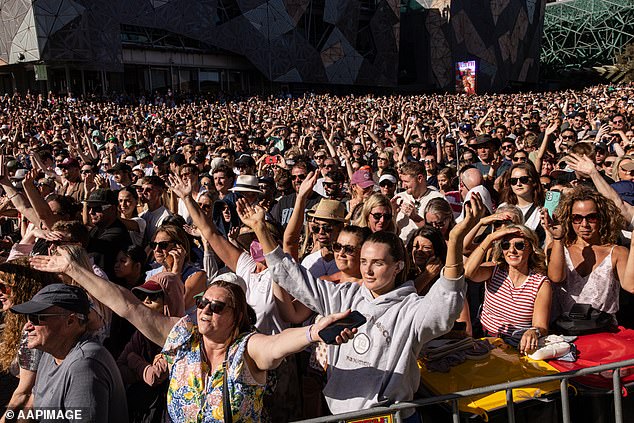 The English pop star packed the venue with fans who camped out for hours to see the singer-songwriter perform at the surprise performance.