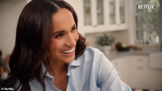 Meghan embraces the relaxed California style in the trailer, where she is shown wearing loose, elegant shirts.