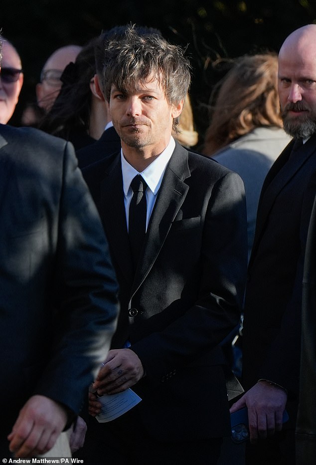 Louis' low-key New Year's Eve comes after he attended the funeral of his former One Direction bandmate Liam Payne.