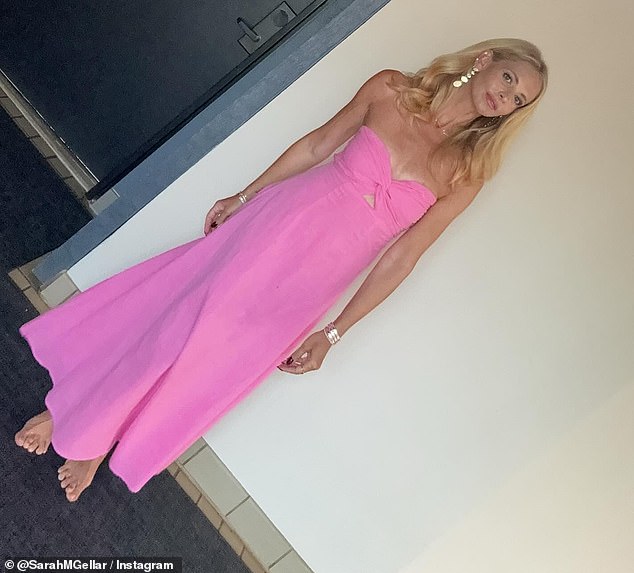 In addition to a few other photos with her family, Gellar showed off her outfit in a full-body solo photo to show off the sheath dress.