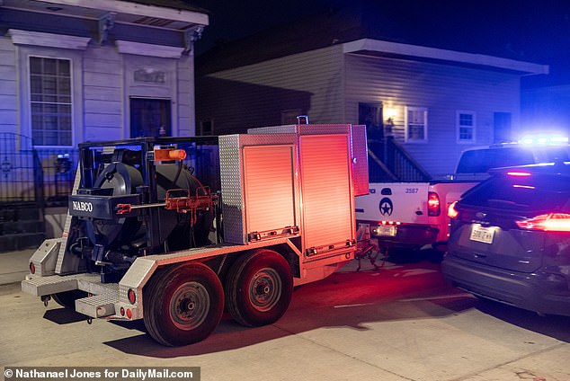 New Orleans police remove bomb containment container from property