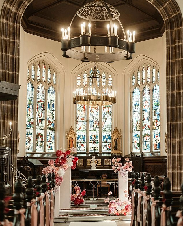 The castle has its own impressive chapel which can be decorated with flowers for weddings.