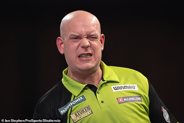 Van Gerwen can now be seen wearing braces when playing as he continues to battle issues.