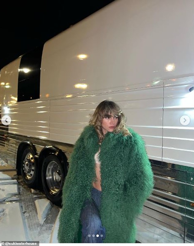 Suki Waterhouse Collaborated With DUCIE On An Exclusive Custom Jacket For 'The Sparklemuffin Tour'